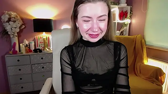 Snapshot of Mia_Tasty chatting on February 22, 7:34 am Mia Tasty online show from February 22, 7:34 am