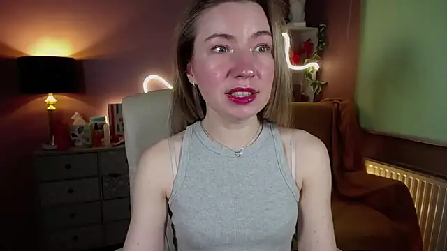 Snapshot of Mia_Tasty chatting on March 7, 10:46 am Mia Tasty online show from March 7, 10:46 am