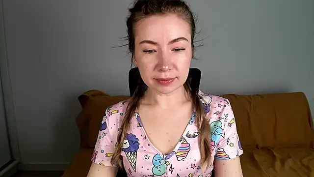 Snapshot of Mia_Tasty chatting on July 4, 7:37 am Mia Tasty online show from July 4, 7:37 am