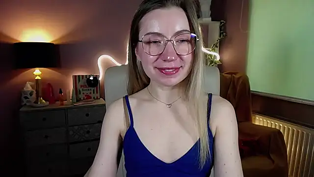 Snapshot of Mia_Tasty chatting on March 16, 11:27 am Mia Tasty online show from March 16, 11:27 am