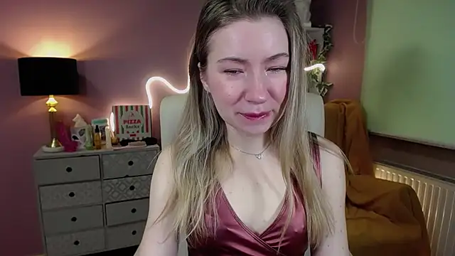 Snapshot of Mia_Tasty chatting on March 8, 7:27 am Mia Tasty online show from March 8, 7:27 am