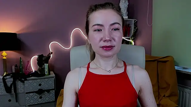 Snapshot of Mia_Tasty chatting on October 8, 6:59 am Mia Tasty online show from October 8, 6:59 am