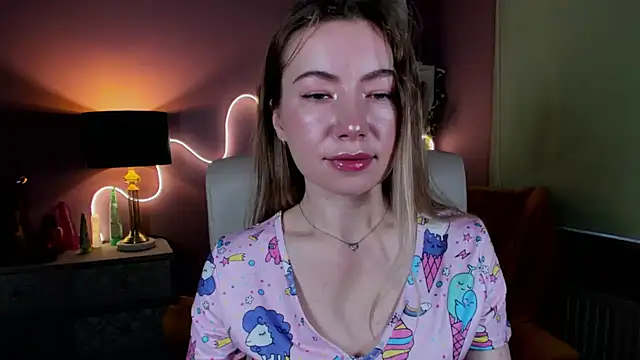 Snapshot of Mia_Tasty chatting on October 25, 6:34 am Mia Tasty online show from October 25, 6:34 am