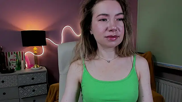 Snapshot of Mia_Tasty chatting on November 19, 7:30 am Mia Tasty online show from November 19, 7:30 am