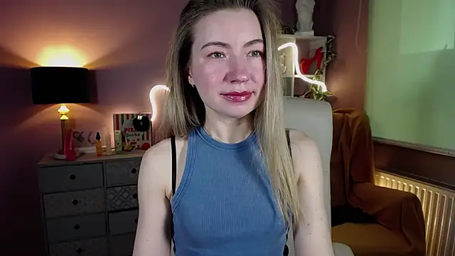 Snapshot of Mia_Tasty chatting on March 23, 8:04 am Mia Tasty online show from March 23, 8:04 am