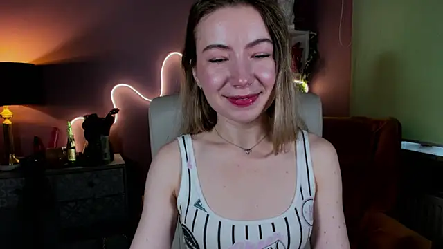 Snapshot of Mia_Tasty chatting on October 12, 1:23 pm Mia Tasty online show from October 12, 1:23 pm
