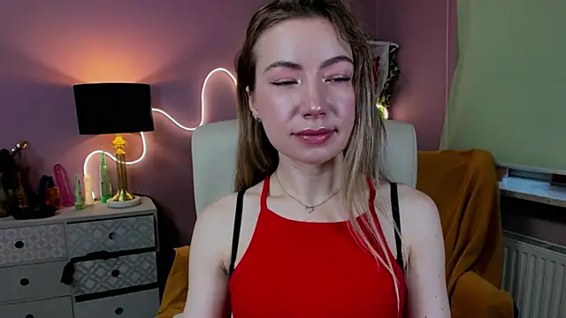 Snapshot of Mia_Tasty chatting on October 23, 6:45 am Mia Tasty online show from October 23, 6:45 am