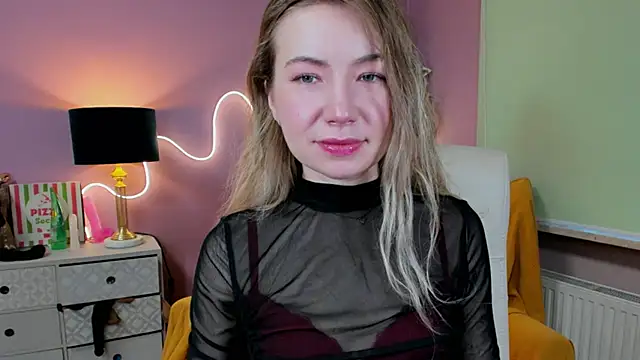 Snapshot of Mia_Tasty chatting on November 12, 7:45 am Mia Tasty online show from November 12, 7:45 am