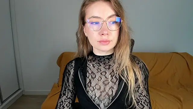 Snapshot of Mia_Tasty chatting on June 11, 6:43 am Mia Tasty online show from June 11, 6:43 am