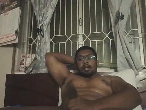 chennaibull101 online show from May 29, 11:44 pm