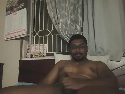 Snapshot of chennaibull101 chatting on June 10, 6:42 pm chennaibull101 online show from June 10, 6:42 pm