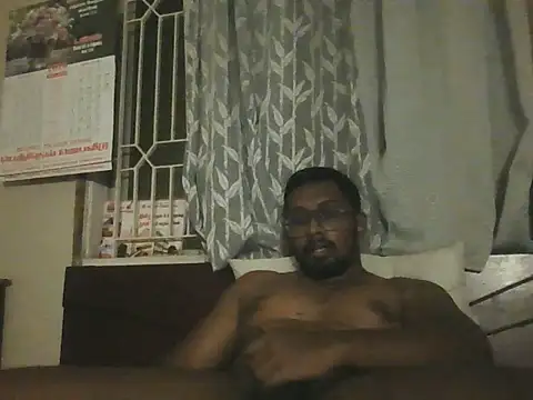 Snapshot of chennaibull101 chatting on June 4, 6:56 pm chennaibull101 online show from June 4, 6:56 pm