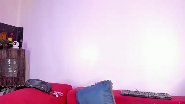 Snapshot of Chanelle_ chatting on October 31, 2:24 pm Chanelle  online show from October 31, 2:24 pm