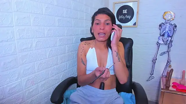 Snapshot of ImCrazzy chatting on November 1, 2:44 pm ImCrazzy online show from November 1, 2:44 pm