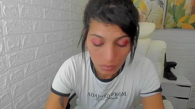 Snapshot of ImCrazzy chatting on March 13, 1:29 pm ImCrazzy online show from March 13, 1:29 pm