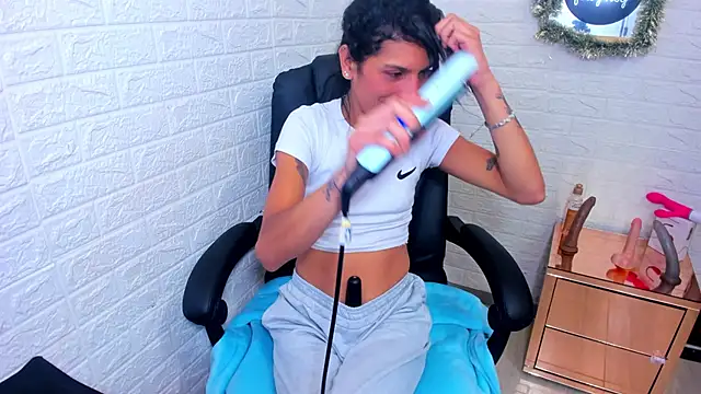 ImCrazzy online show from January 8, 2:34 pm