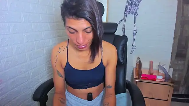 Snapshot of ImCrazzy chatting on October 17, 12:51 pm ImCrazzy online show from October 17, 12:51 pm