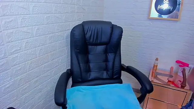 ImCrazzy online show from January 15, 2:53 pm