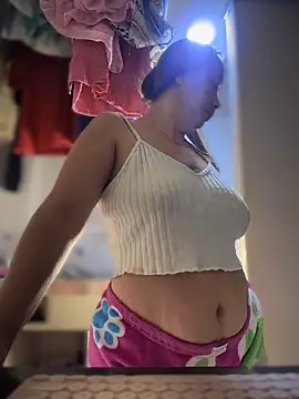 Emiily lee online show from March 26, 9:40 am