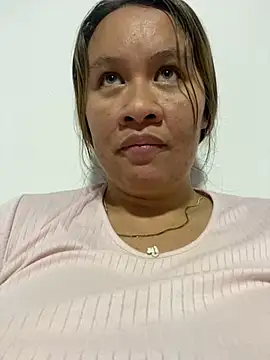Snapshot of Emiily_lee chatting on March 13, 8:00 pm Emiily lee online show from March 13, 8:00 pm