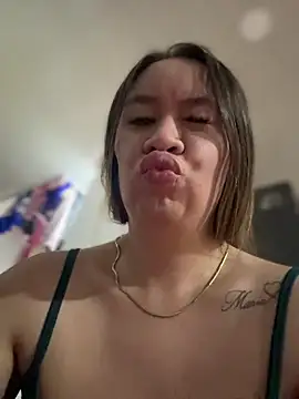 Emiily lee online show from December 19, 2:41 pm