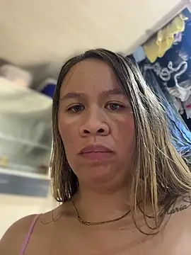 Emiily lee online show from February 7, 10:40 pm