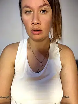 Emiily lee online show from July 14, 2:23 pm
