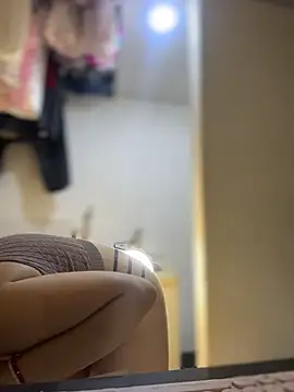 Emiily lee online show from March 4, 9:06 am