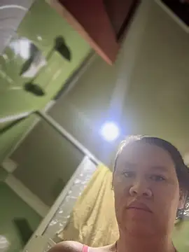 Emiily lee online show from March 31, 9:22 am