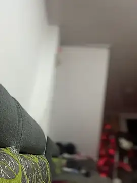 Emiily lee online show from December 1, 7:09 am