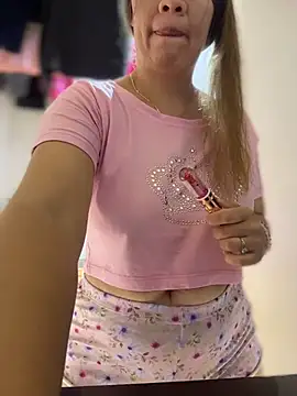 Emiily lee online show from February 18, 9:06 am