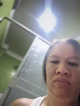 Emiily lee online show from March 30, 9:11 am