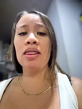 Emiily lee online show from May 10, 5:44 am