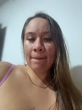 Emiily lee online show from November 28, 4:12 am