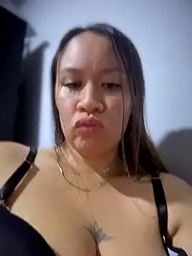 Emiily lee online show from May 16, 3:05 am