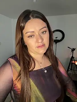 Sofiawilson  online show from February 11, 1:55 pm