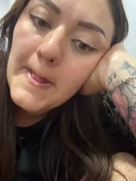 Sofiawilson  online show from December 20, 11:51 pm