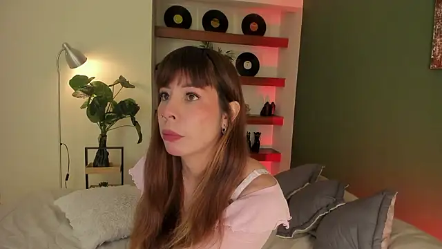 iriiina veneno online show from February 22, 12:46 am