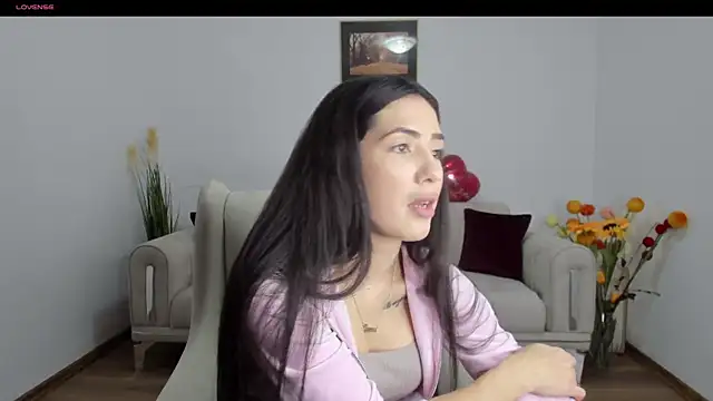 Snapshot of Emmapmg chatting on March 4, 12:33 pm Emmapmg online show from March 4, 12:33 pm