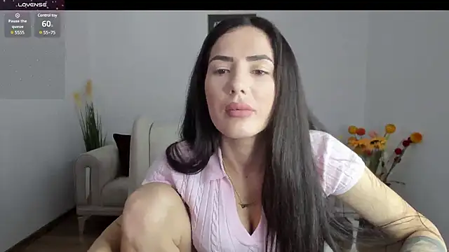 Snapshot of Emmapmg chatting on March 10, 1:10 pm Emmapmg online show from March 10, 1:10 pm