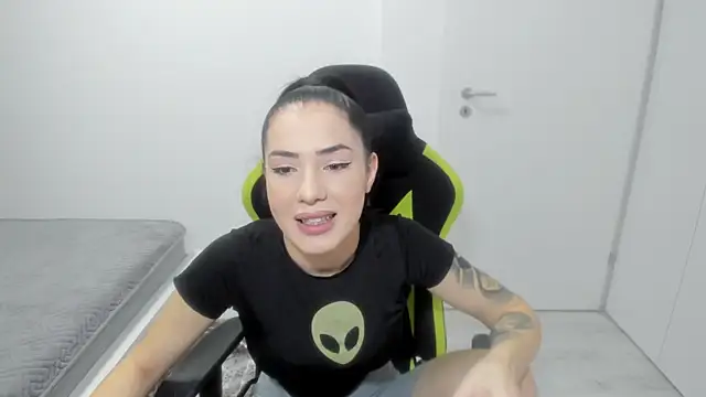 Emmapmg online show from February 17, 10:34 am