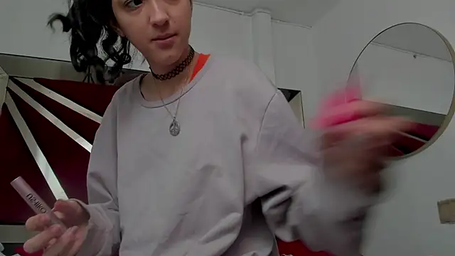 BonnieCute  online show from May 28, 11:43 pm