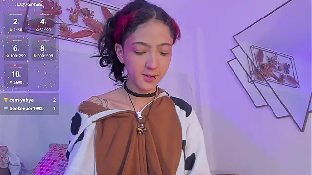 Snapshot of BonnieCute_ chatting on October 26, 12:22 am BonnieCute online show from October 26, 12:22 am