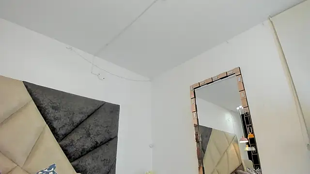 BonnieCute  online show from February 6, 12:06 am