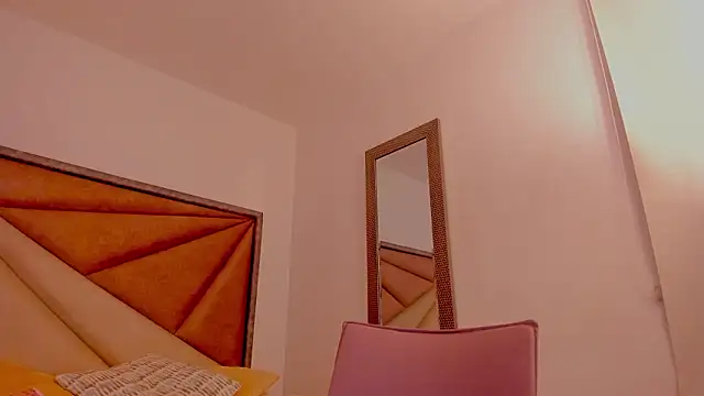 BonnieCute  online show from February 12, 11:59 pm