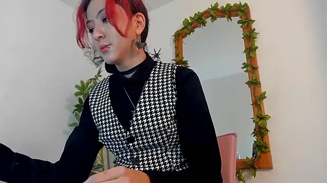 Snapshot of BonnieCute_ chatting on November 10, 11:43 pm BonnieCute online show from November 10, 11:43 pm