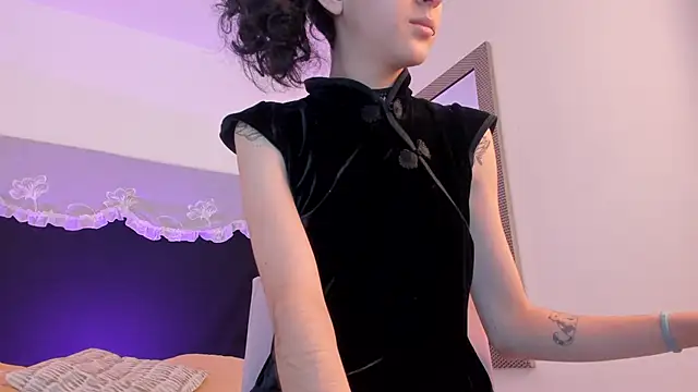 Snapshot of BonnieCute_ chatting on November 14, 11:41 pm BonnieCute online show from November 14, 11:41 pm