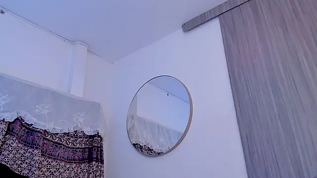 BonnieCute  online show from April 11, 7:45 am