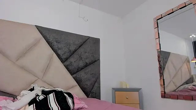 BonnieCute  online show from December 20, 11:40 pm