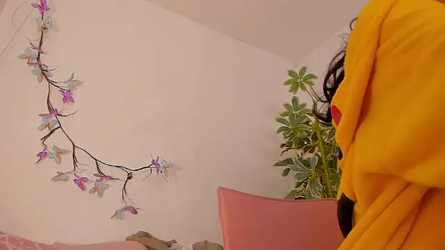 BonnieCute  online show from February 26, 11:38 pm